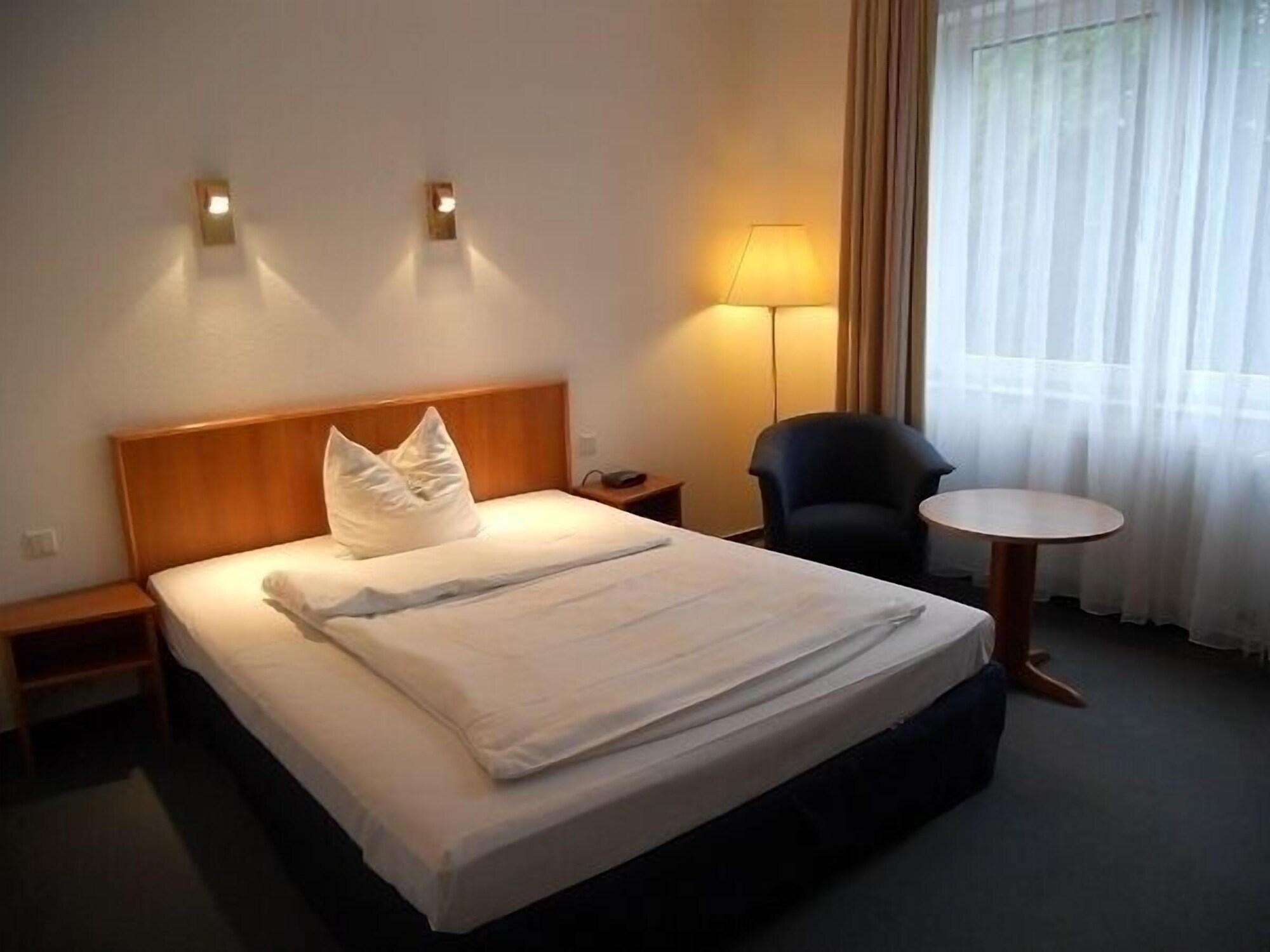 Kempe Komfort plus Hotel Solingen Extérieur photo